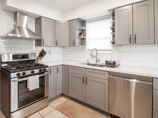 grey_kitchen_1_540x